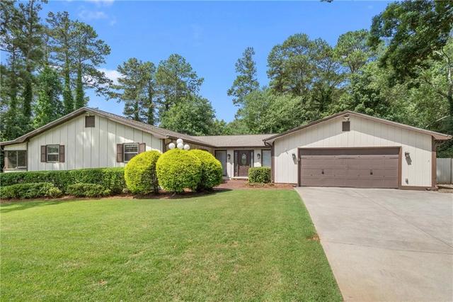 1204 Heritage Hills Cir, Snellville, GA 30078