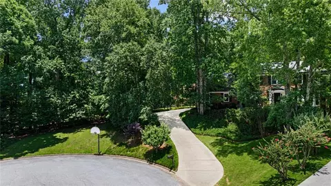 1689 Wellshire Ln, Atlanta, GA 30338