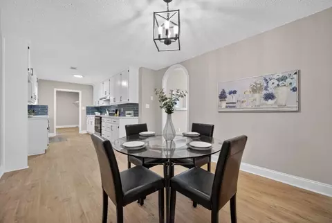 Dining - 11 Willow Ridge Dr, Hampton, GA 30228 photo 1 of 2