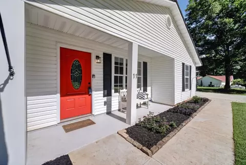 Exterior - 11 Willow Ridge Dr, Hampton, GA 30228 photo 3 of 9