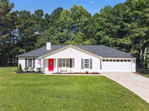 11 Willow Ridge Dr, Hampton, GA 30228