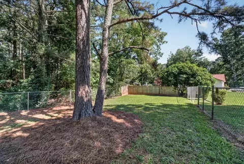 Exterior - 11 Willow Ridge Dr, Hampton, GA 30228 photo 4 of 9