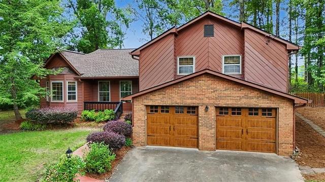 382 Indian Lake Ct, Hiram, GA 30141