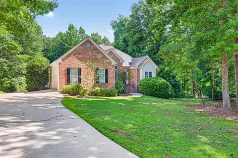 Exterior - 323 Oconee Ln, Commerce, GA 30529 photo 6 of 22
