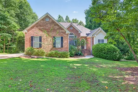 Exterior - 323 Oconee Ln, Commerce, GA 30529 photo 7 of 22