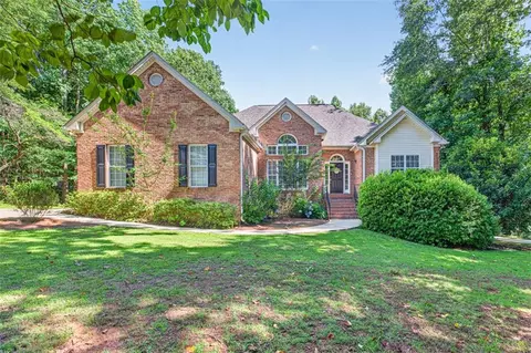 Exterior - 323 Oconee Ln, Commerce, GA 30529 photo 8 of 22