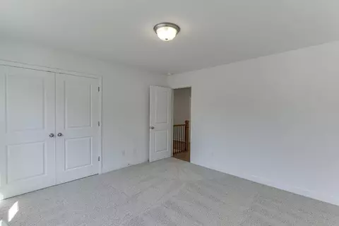 Bedroom - 979 Lakeview, Commerce, GA 30529 photo 2 of 10