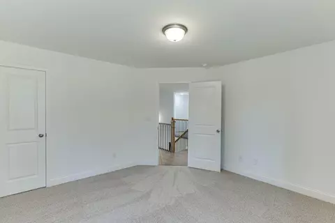 Bedroom - 979 Lakeview, Commerce, GA 30529 photo 4 of 10
