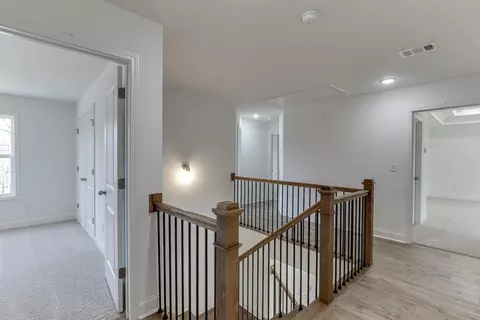 Entry Way - 929 Lakeview, Commerce, GA 30529 photo 3 of 3