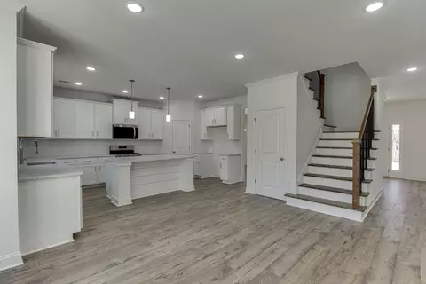 Entry Way - 929 Lakeview, Commerce, GA 30529 photo 2 of 3