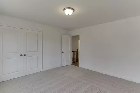 Bedroom - 929 Lakeview, Commerce, GA 30529 photo 2 of 10