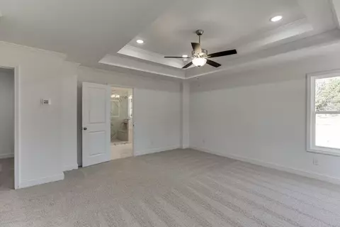 Bedroom - 929 Lakeview, Commerce, GA 30529 photo 9 of 10