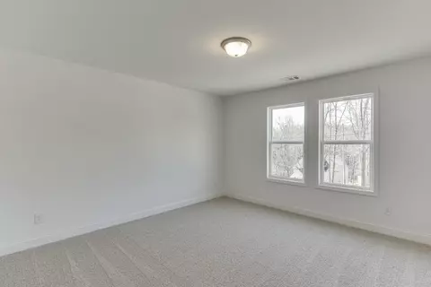 Bedroom - 929 Lakeview, Commerce, GA 30529 photo 1 of 10