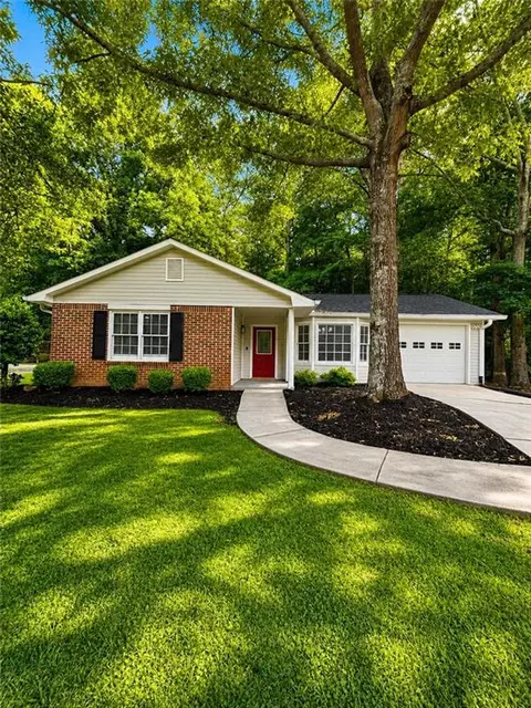 613 Windsor Dr SE, Conyers, GA 30094