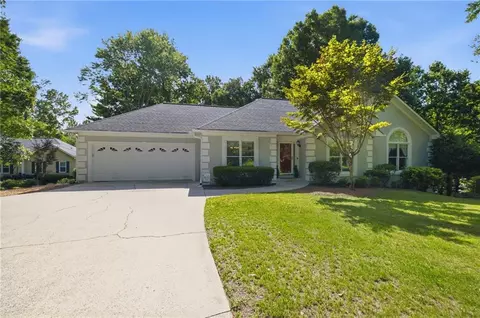 2840 Lake Ct, Cumming, GA 30041