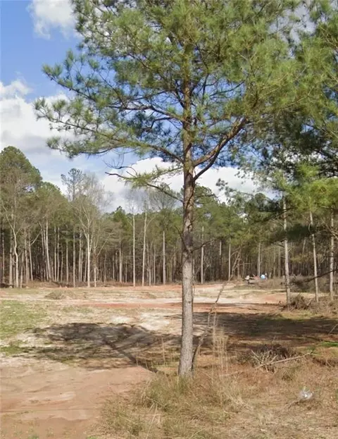 5020 Guthrie Cemetery Rd, Loganville, GA 30052