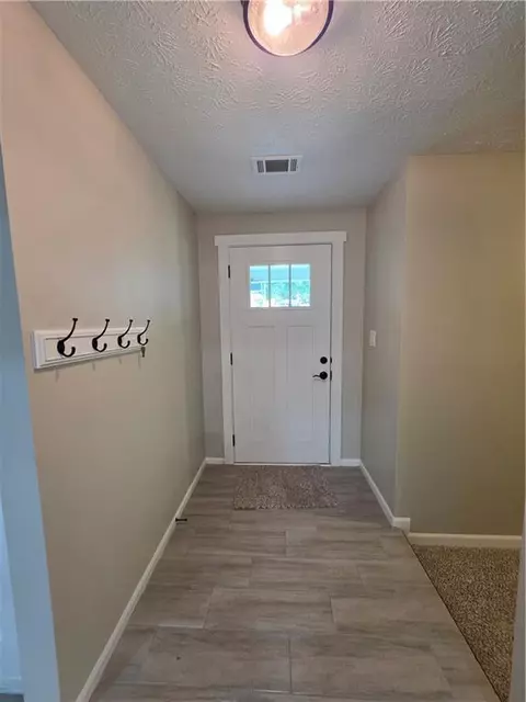 3321 Border Dr, Stone Mountain, GA 30087