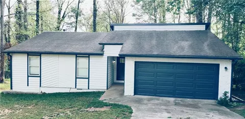 3321 Border Dr, Stone Mountain, GA 30087
