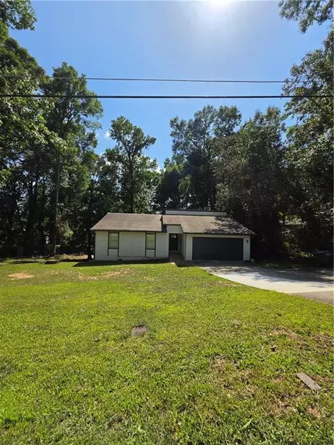 3321 Border Dr, Stone Mountain, GA 30087