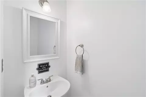 3742 Strathmore Dr, Duluth, GA 30096 photo 5