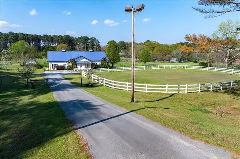 3121 Centerville Rosebud Rd, Snellville, GA 30039