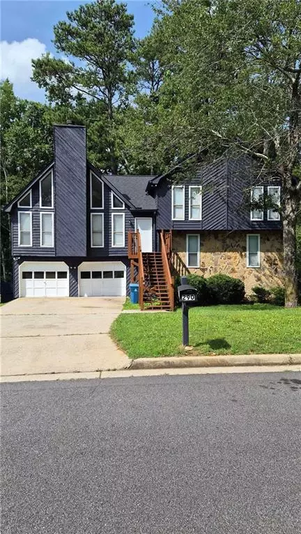290 Saint Simons Cv, Lawrenceville, GA 30044