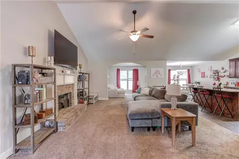 154 Rolling Oaks Ln, Colbert, GA 30628 photo 5