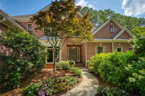 1050 Riceland Ct, Roswell, GA 30075