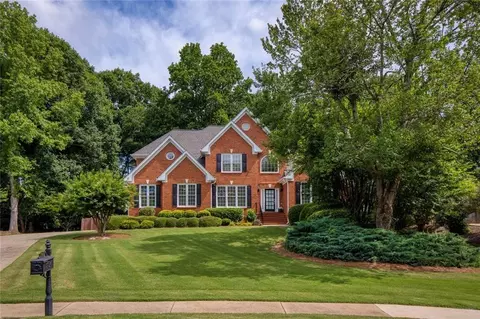 13875 Belleterre Dr, Alpharetta, GA 30004