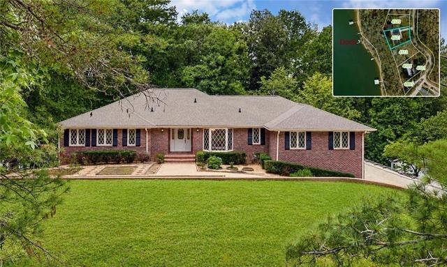 4521 Shoreline Dr, Gainesville, GA 30506