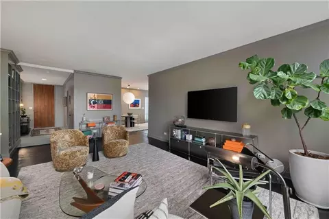 2575 Peachtree Rd NE #4H, Atlanta, GA 30305