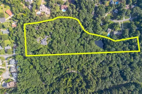 2101 Groover Rd, Marietta, GA 30062