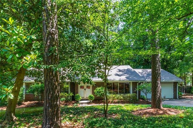 2805 Burtz Dr, Marietta, GA 30068