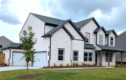 735 Rodeo Dr, Auburn, GA 30011