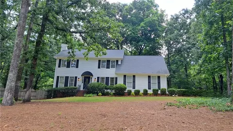 110 Acorn Dr, Mcdonough, GA 30253
