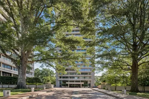 2575 Peachtree Rd NE #5G, Atlanta, GA 30305