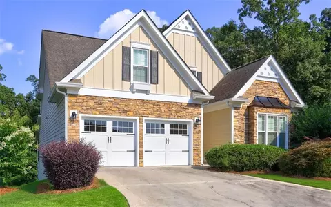 490 Grand Teton Cir, Fayetteville, GA 30215