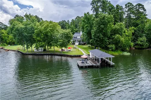 2660 Lakecrest Dr, Sparta, GA 31087