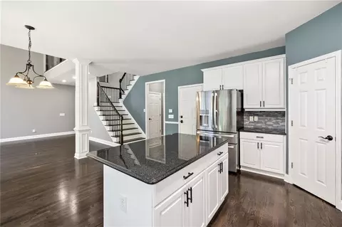 Kitchen - 1010 River Mist Dr, Suwanee, GA 30024 photo 6 of 6