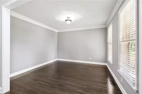 Living - 1010 River Mist Dr, Suwanee, GA 30024 photo 2 of 9