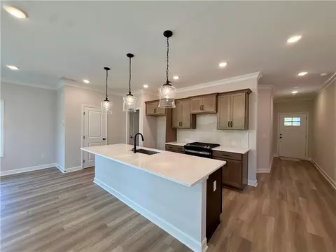 300 Colsen Dr, Acworth, GA 30102