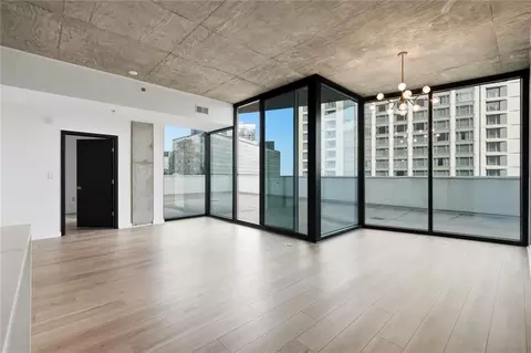 3324 Peachtree Rd NE, Atlanta, GA 30326