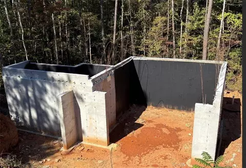 222 Alexis Dr, Dallas, GA 30132