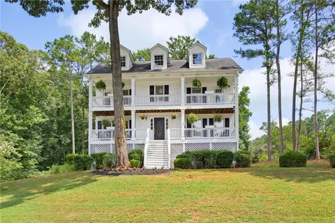 277 Lakeview Ln, Hiram, GA 30141