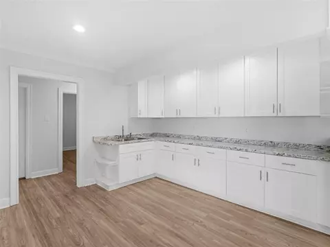 Kitchen - 25 Walnut Ln, Covington, GA 30014 photo 5 of 5