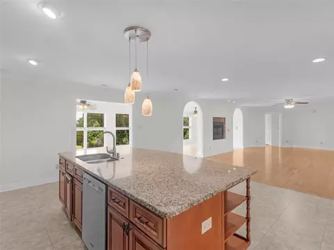 Living - 25 Walnut Ln, Covington, GA 30014 photo 14 of 24