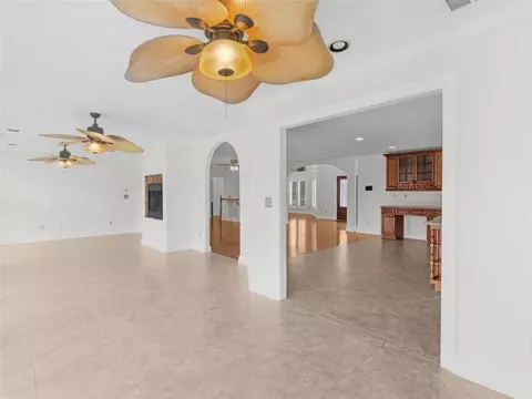 Living - 25 Walnut Ln, Covington, GA 30014 photo 13 of 24