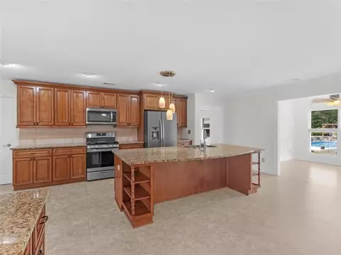 Kitchen - 25 Walnut Ln, Covington, GA 30014 photo 4 of 5
