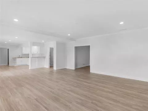 Living - 25 Walnut Ln, Covington, GA 30014 photo 21 of 24