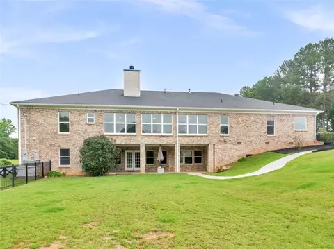 Exterior - 25 Walnut Ln, Covington, GA 30014 photo 7 of 14